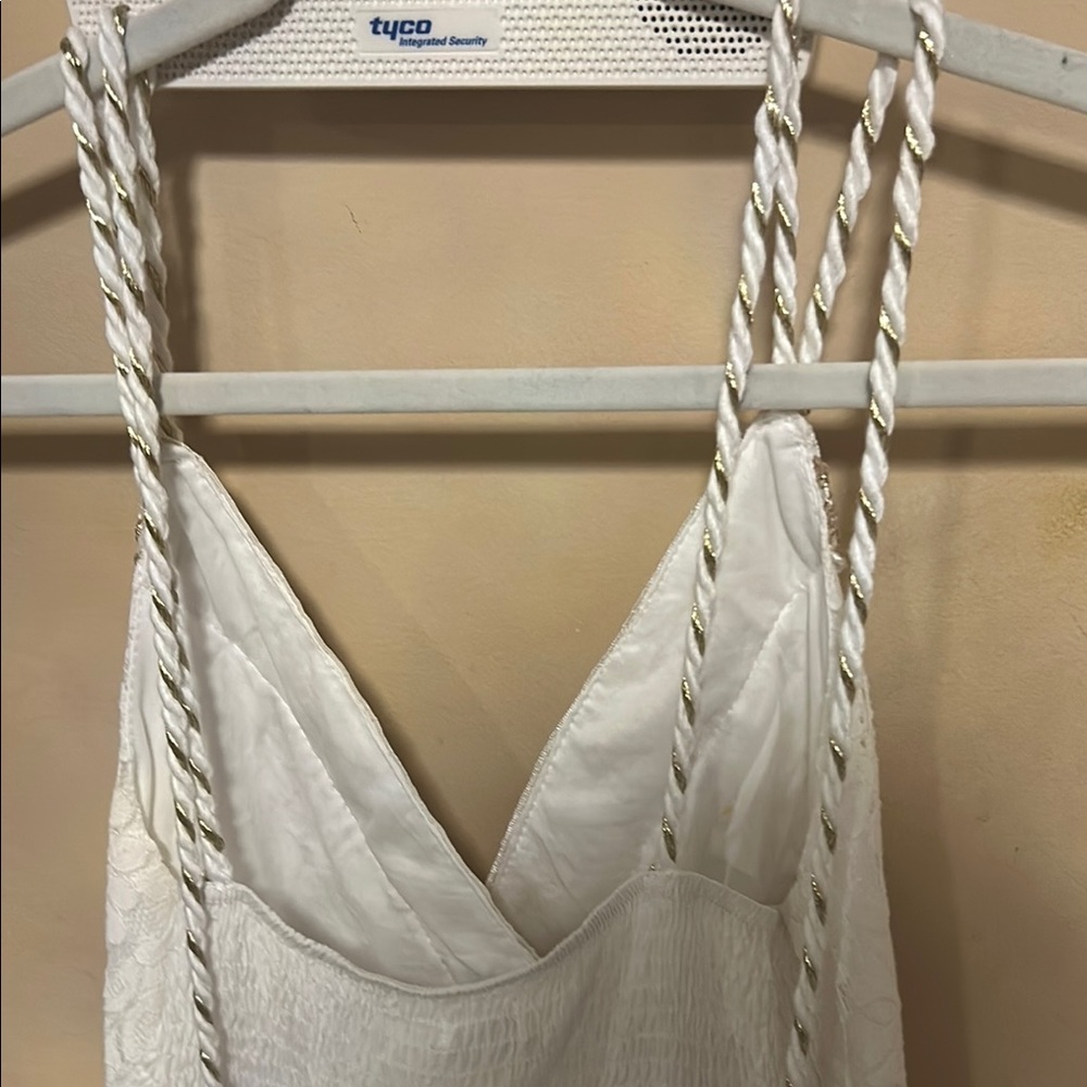 White and Gold Sleeveless Backless Sundress - Picture 11 of 14